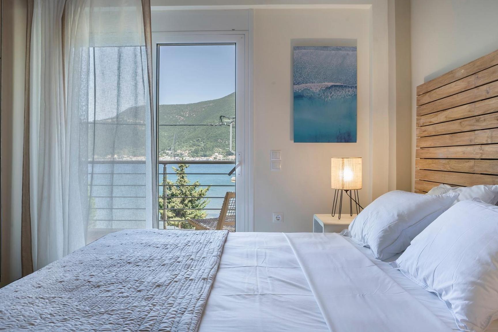 Meliti Waterfront Suites Karavomylos Bagian luar foto